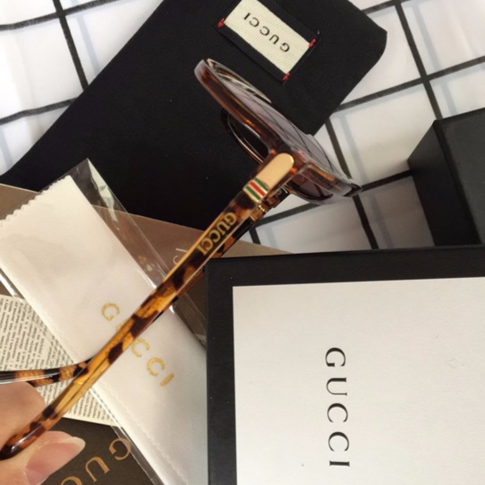 Womens Gucci Brown Sunglasses GU0015 - Picture 8 of 9